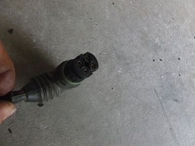 2003 BMW 745Li E65 / E66 - Knock Ping Sensor with Cable and Connector2